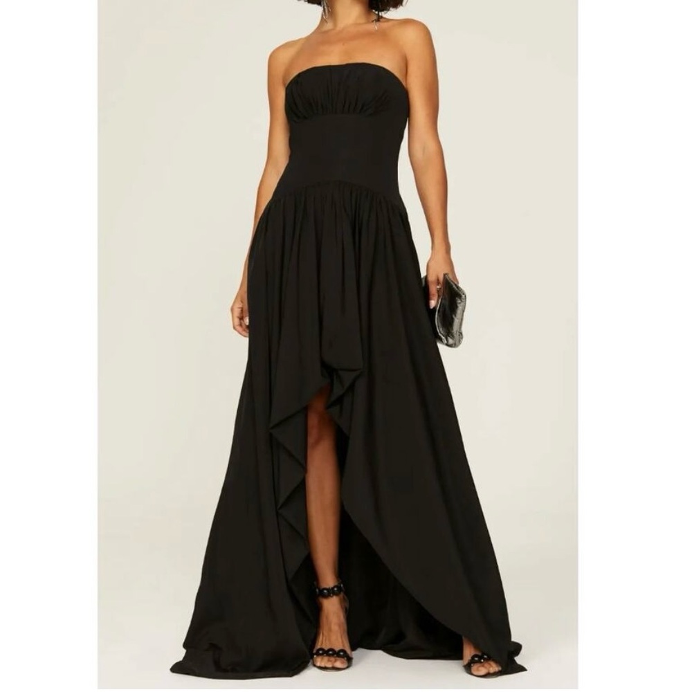 Monique Lhuillier Black Strapless Gown